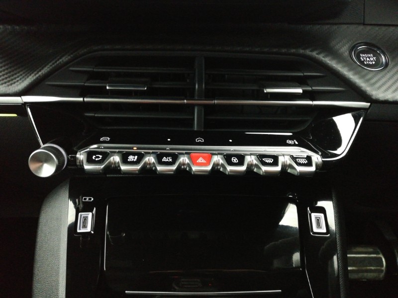 Used Peugeot 2008 2025 for sale - 77695060: Photo 17