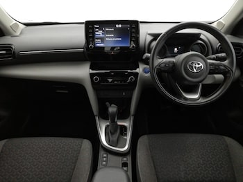 Used Toyota Yaris Cross 2022 for sale - 75695786: Photo