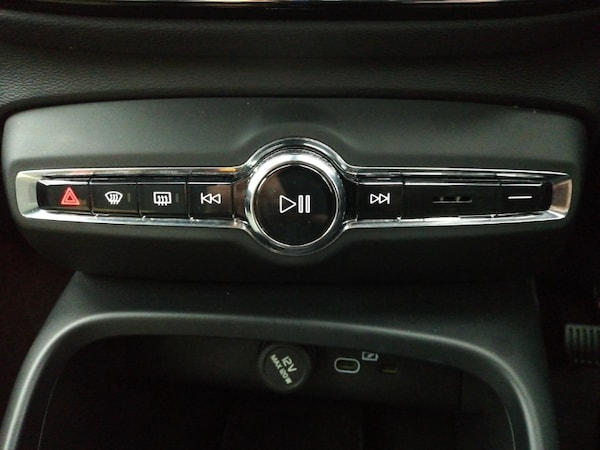 Used Volvo XC40 2024 for sale - 76195328: Photo 17