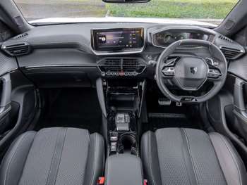 Used Peugeot 2008 2025 for sale - 74206302: Photo