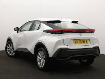 Used Toyota C-HR 2025 for sale - 79686201: Photo