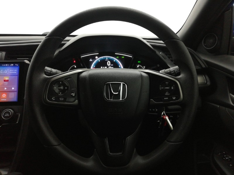 Used Honda Civic 2018 for sale - 76970365: Photo 11