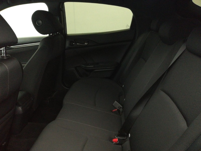 Used Honda Civic 2018 for sale - 76970365: Photo 6