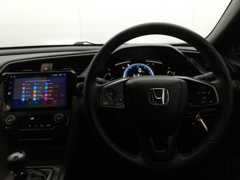 Used Honda Civic 2018 for sale - 76970365: Photo 7