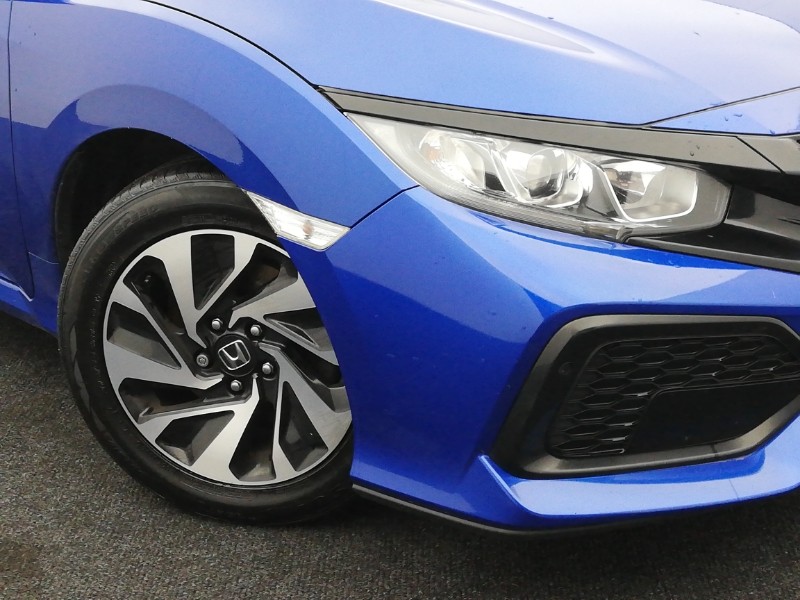 Used Honda Civic 2018 for sale - 76970365: Photo 9