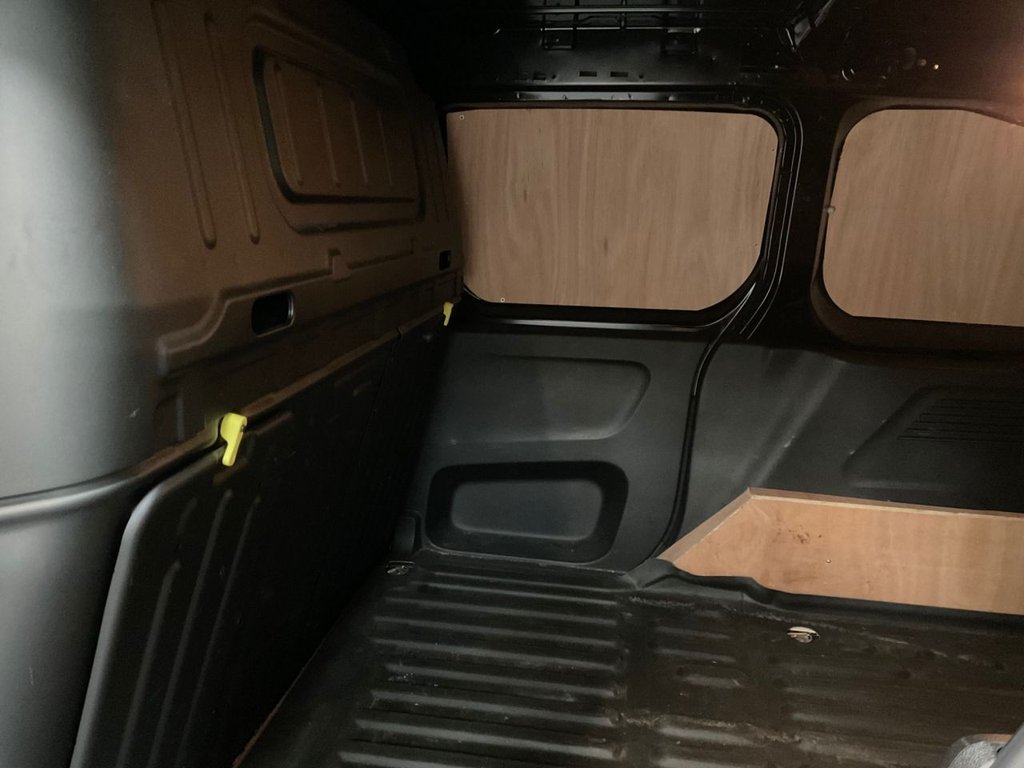 Used Peugeot Partner 2022 for sale - 76665520: Photo 42