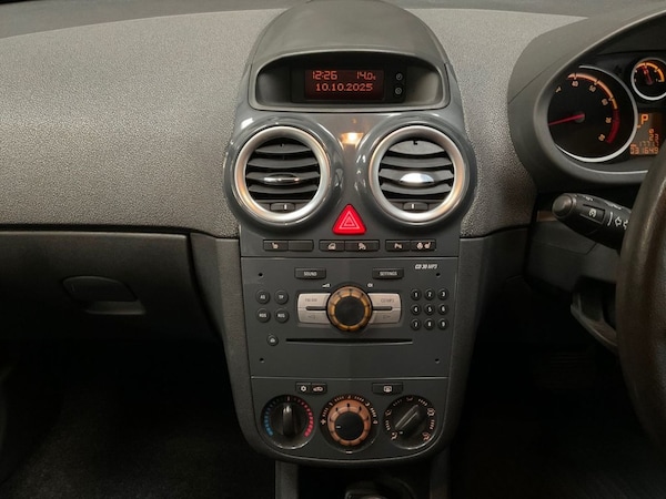 Used Vauxhall Corsa 2011 for sale - 76236117: Photo 31