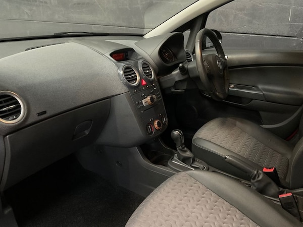 Used Vauxhall Corsa 2011 for sale - 76236117: Photo 38