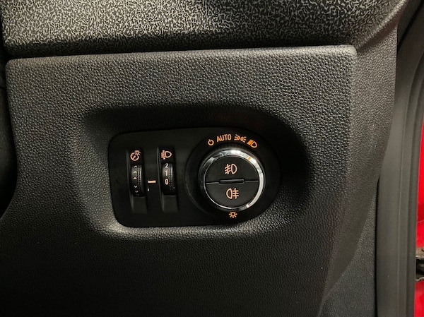 Used Vauxhall Corsa 2011 for sale - 76236117: Photo 44