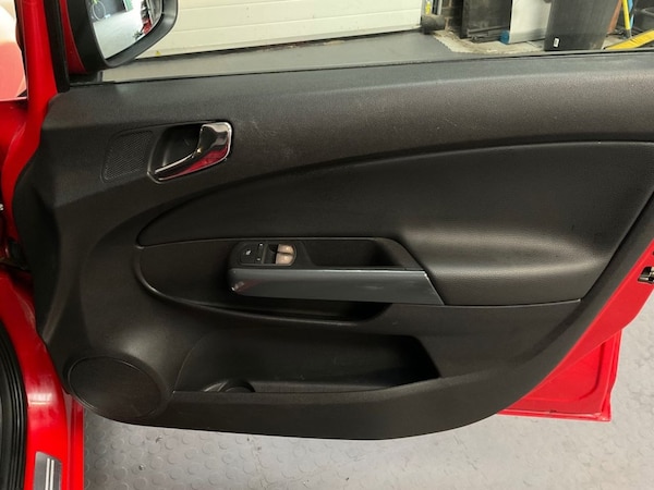 Used Vauxhall Corsa 2011 for sale - 76236117: Photo 45