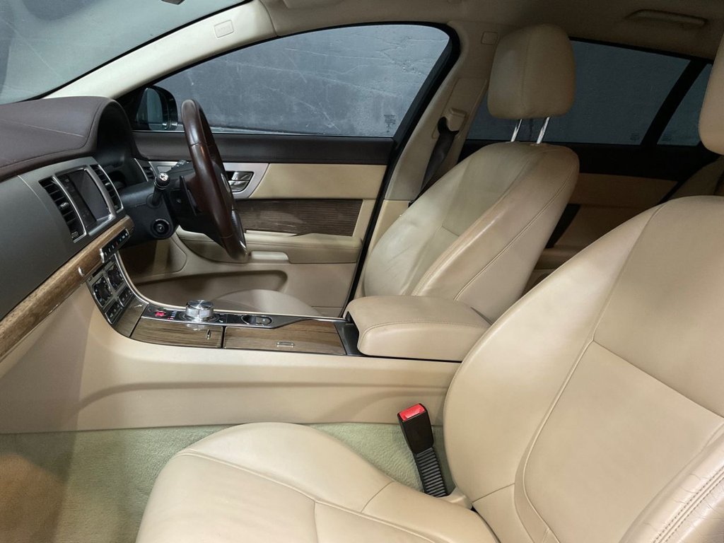 Used Jaguar XF 2013 for sale - 78212592: Photo 24