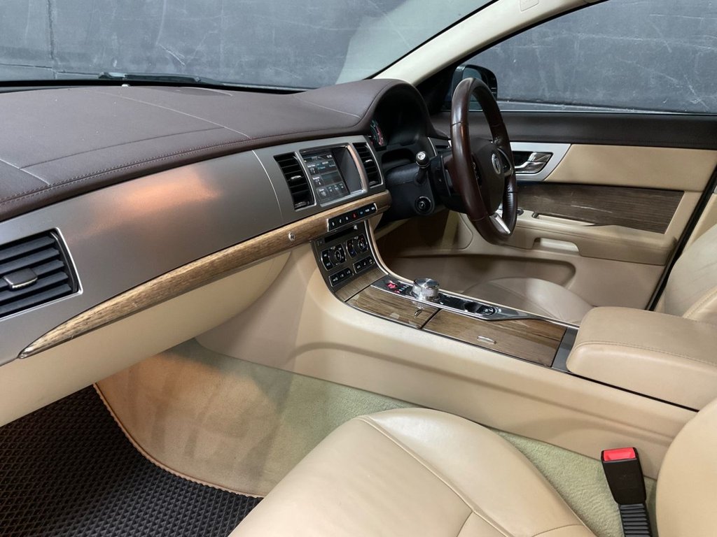 Used Jaguar XF 2013 for sale - 78212592: Photo 25