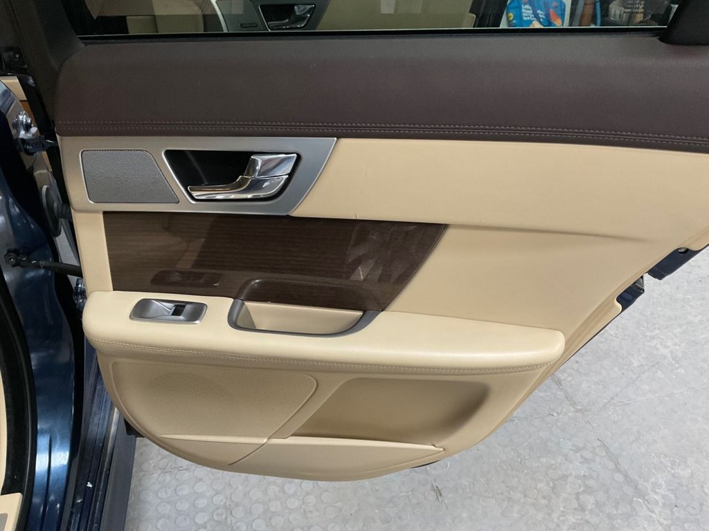 Used Jaguar XF 2013 for sale - 78212592: Photo 40