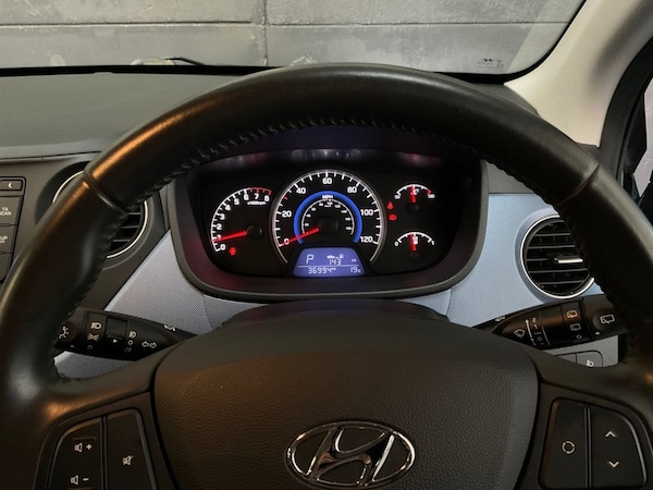 Used Hyundai i10 2016 for sale - 76255925: Photo 25