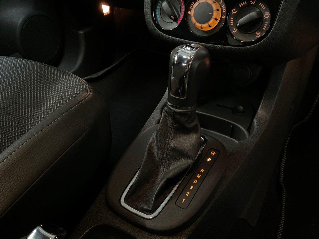 Used Vauxhall Corsa 2008 for sale - 77065082: Photo 27