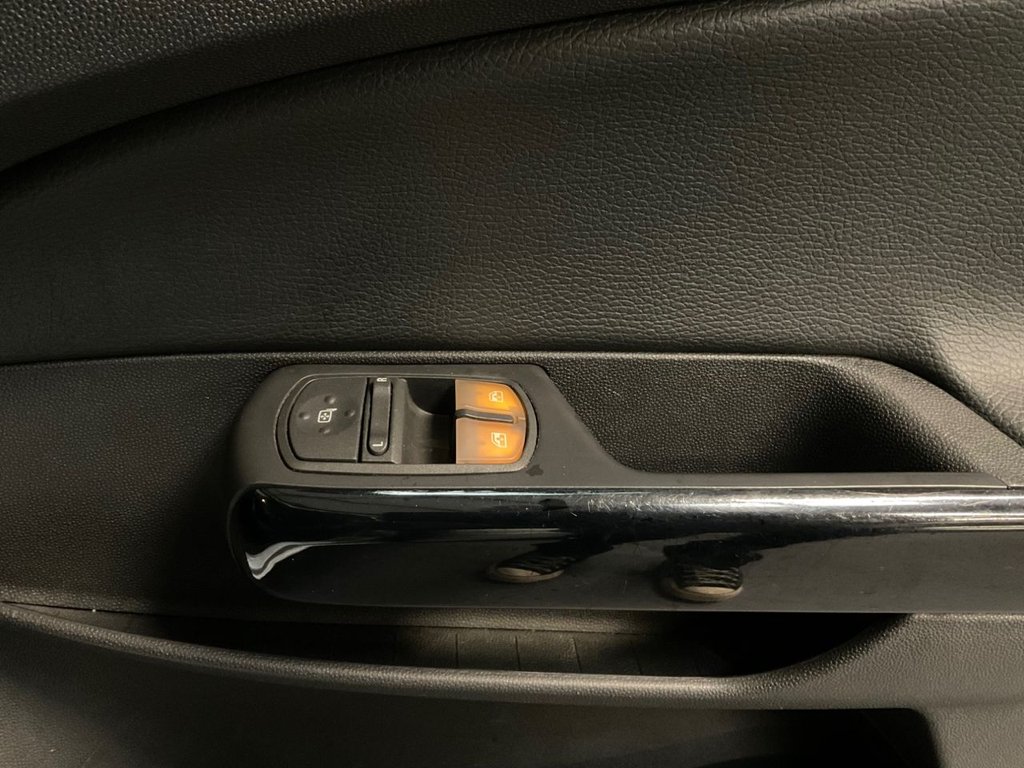 Used Vauxhall Corsa 2008 for sale - 77065082: Photo 43