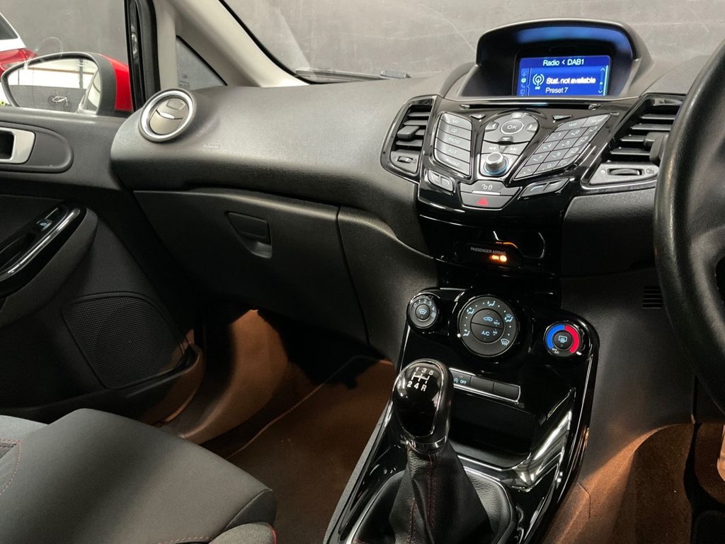 Used Ford Fiesta 2015 for sale - 78134170: Photo 15