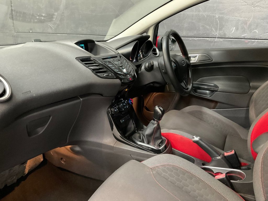 Used Ford Fiesta 2015 for sale - 78134170: Photo 23