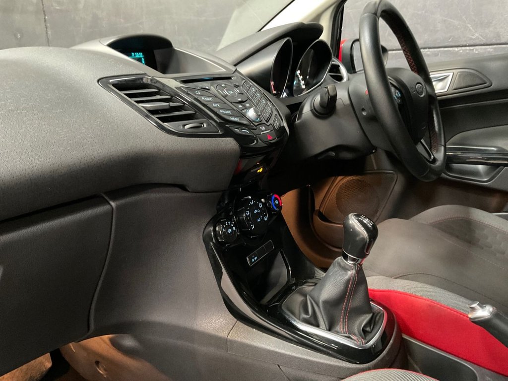 Used Ford Fiesta 2015 for sale - 78134170: Photo 24