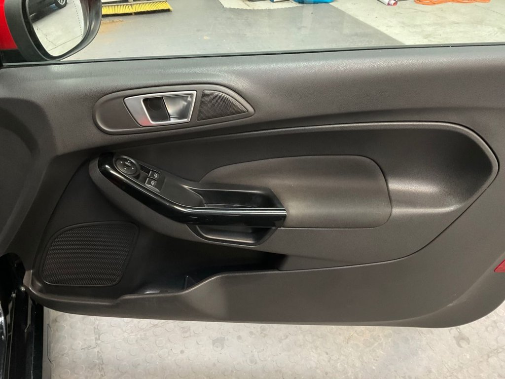 Used Ford Fiesta 2015 for sale - 78134170: Photo 32
