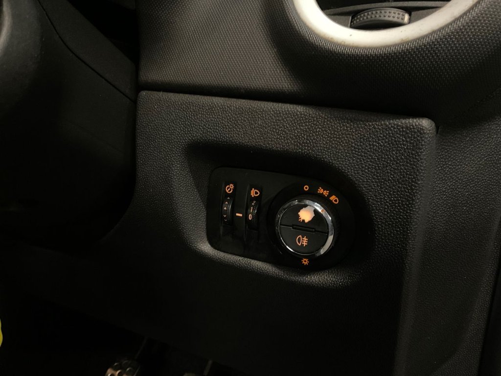 Used Vauxhall Corsa 2013 for sale - 77643083: Photo 40