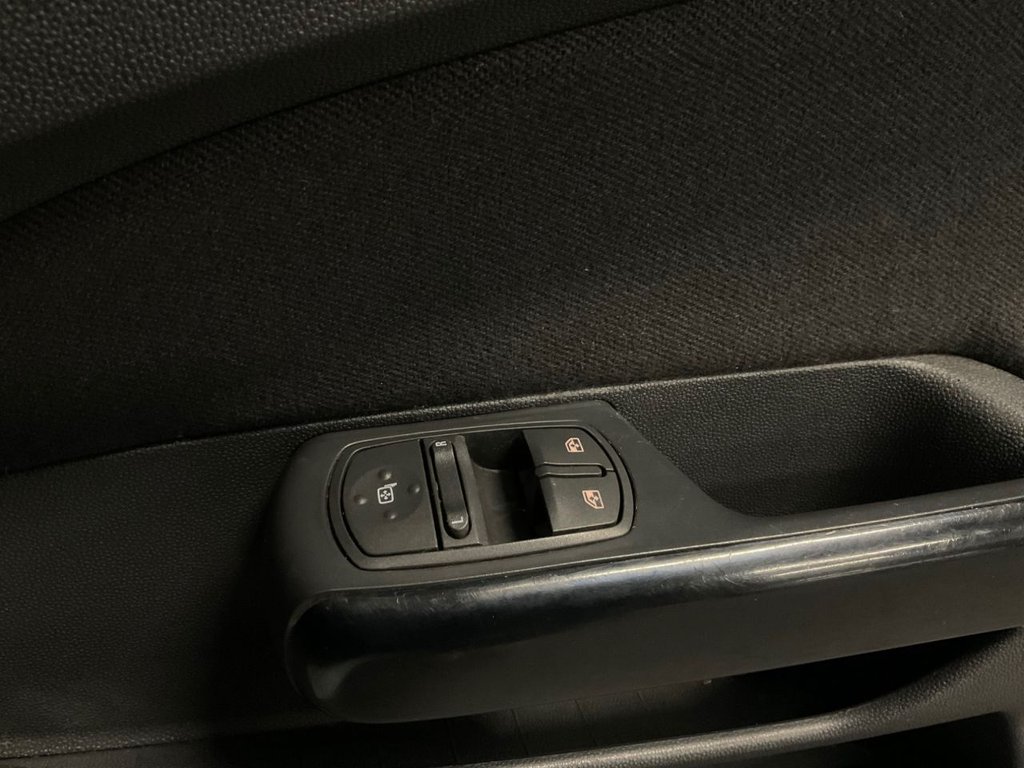 Used Vauxhall Corsa 2013 for sale - 77643083: Photo 42