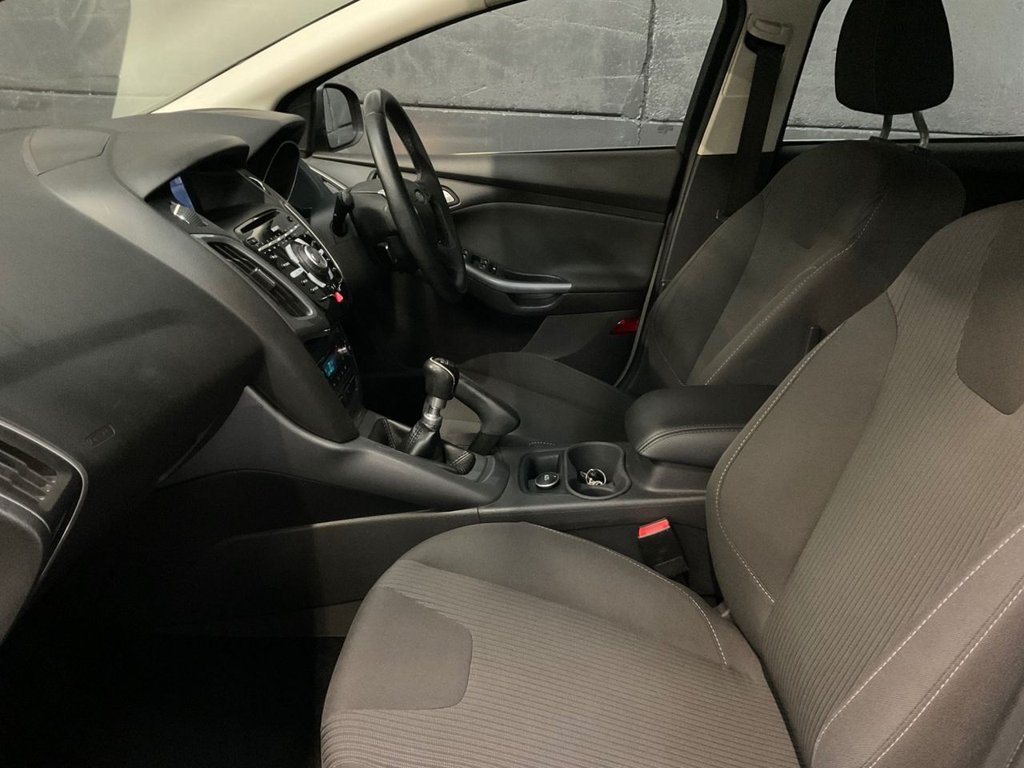 Used Ford Focus 2012 for sale - 76356152: Photo 25