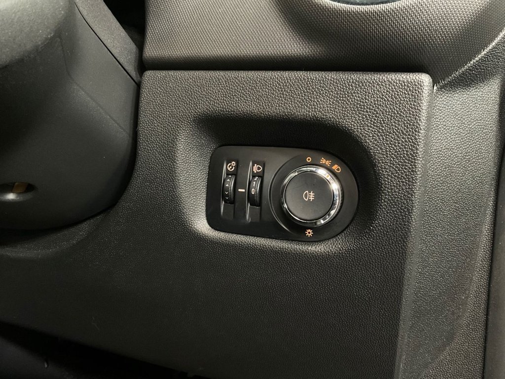 Used Vauxhall Corsa 2012 for sale - 78017145: Photo 28