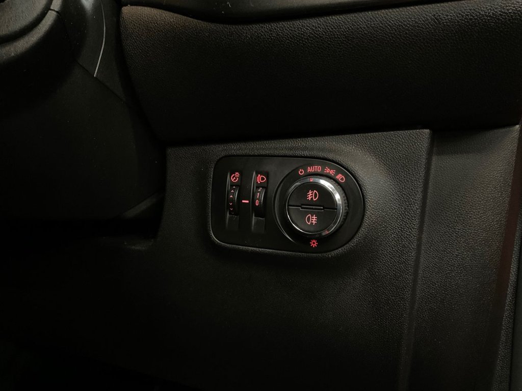 Used Vauxhall Corsa 2015 for sale - 77792280: Photo 42