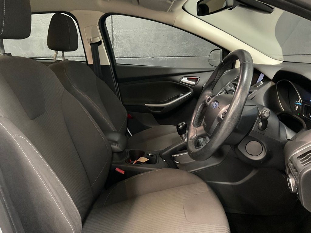 Used Ford Focus 2014 for sale - 76848122: Photo 21
