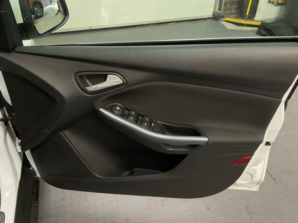 Used Ford Focus 2014 for sale - 76848122: Photo 46