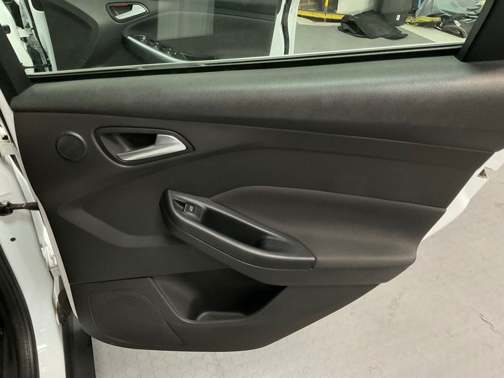 Used Ford Focus 2014 for sale - 76848122: Photo 47