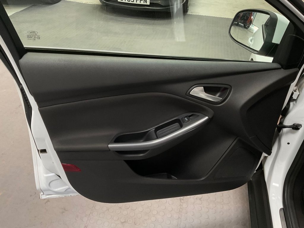 Used Ford Focus 2014 for sale - 76848122: Photo 48