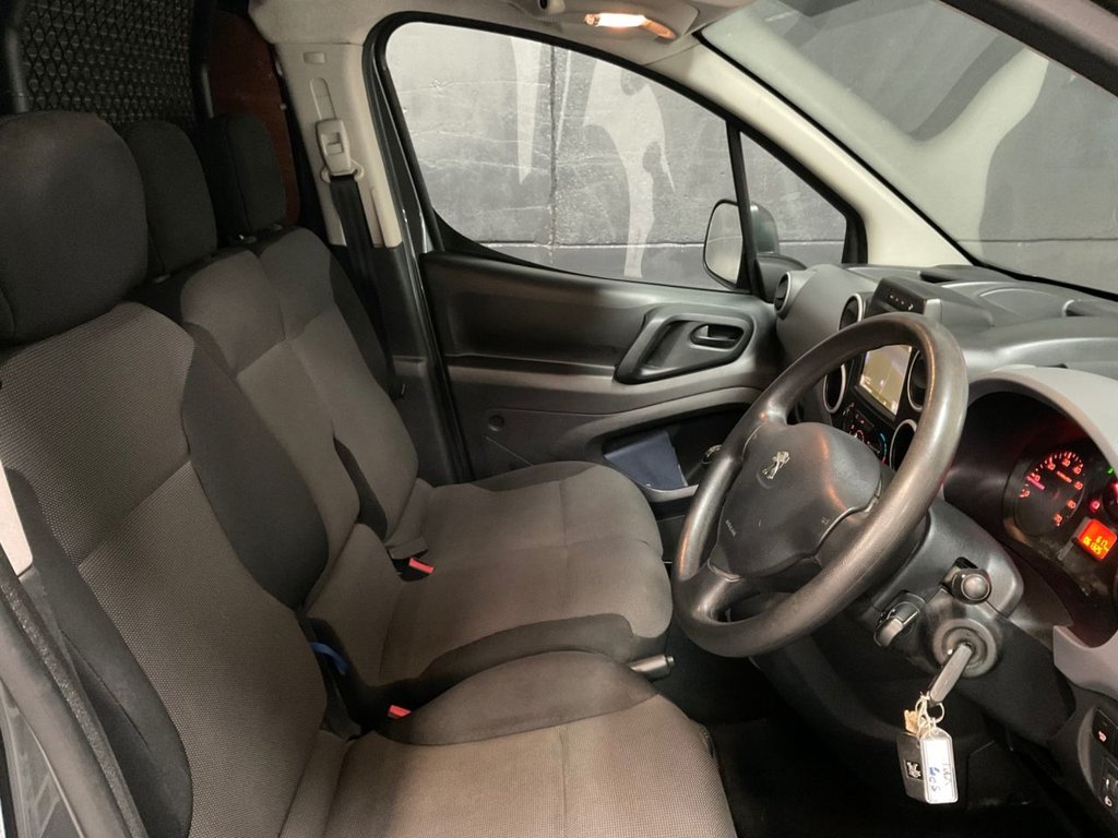 Used Peugeot Partner 2017 for sale - 76395867: Photo 37