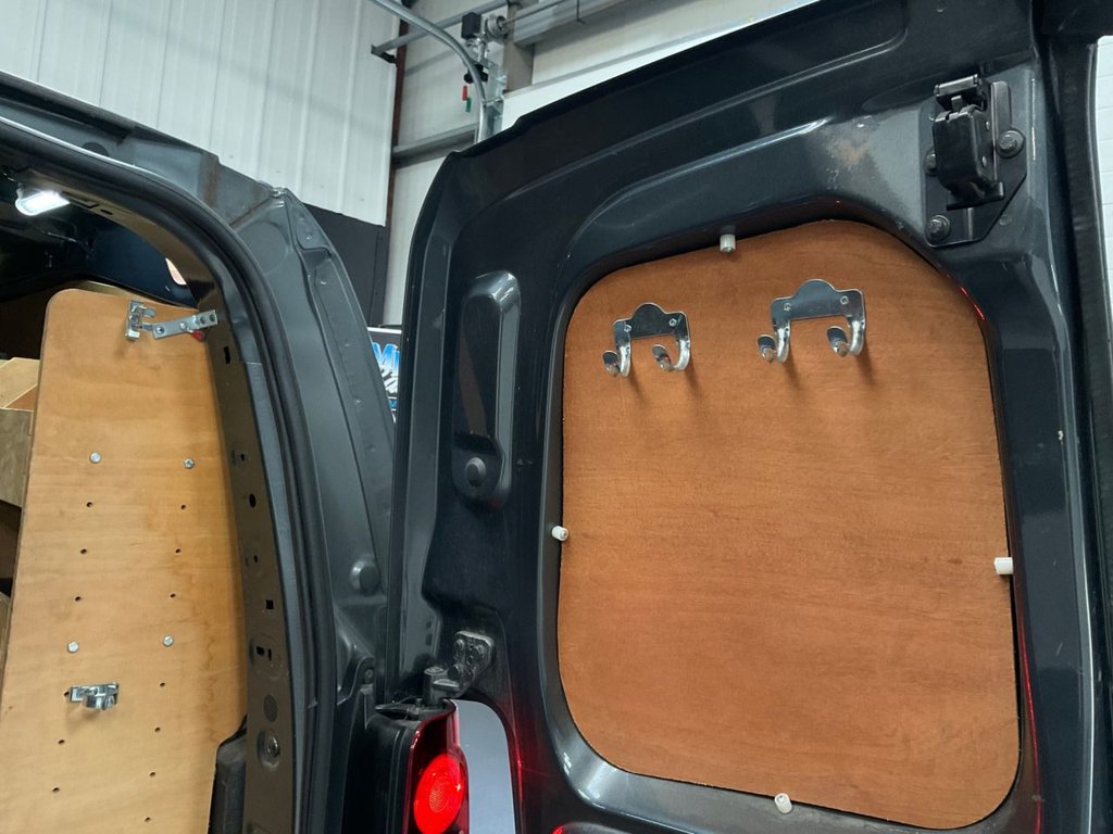 Used Peugeot Partner 2017 for sale - 76395867: Photo 47