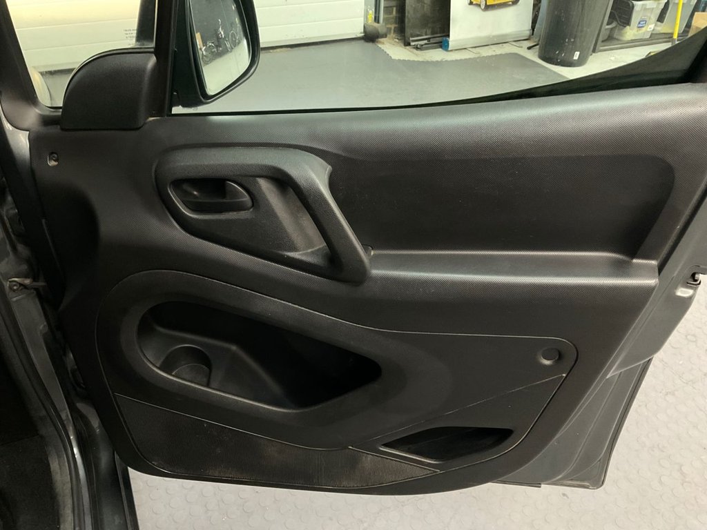Used Peugeot Partner 2017 for sale - 76395867: Photo 48