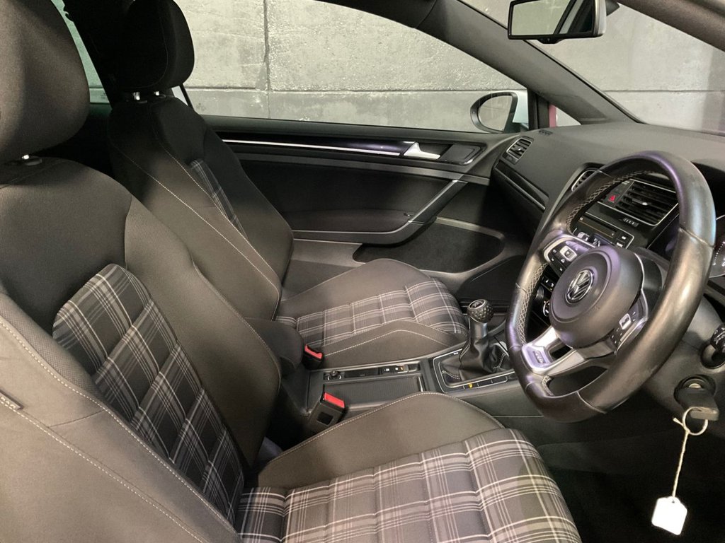 Used Volkswagen Golf 2016 for sale - 76900606: Photo 25