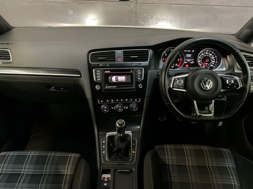 Used Volkswagen Golf 2016 for sale - 76900606: Photo 30