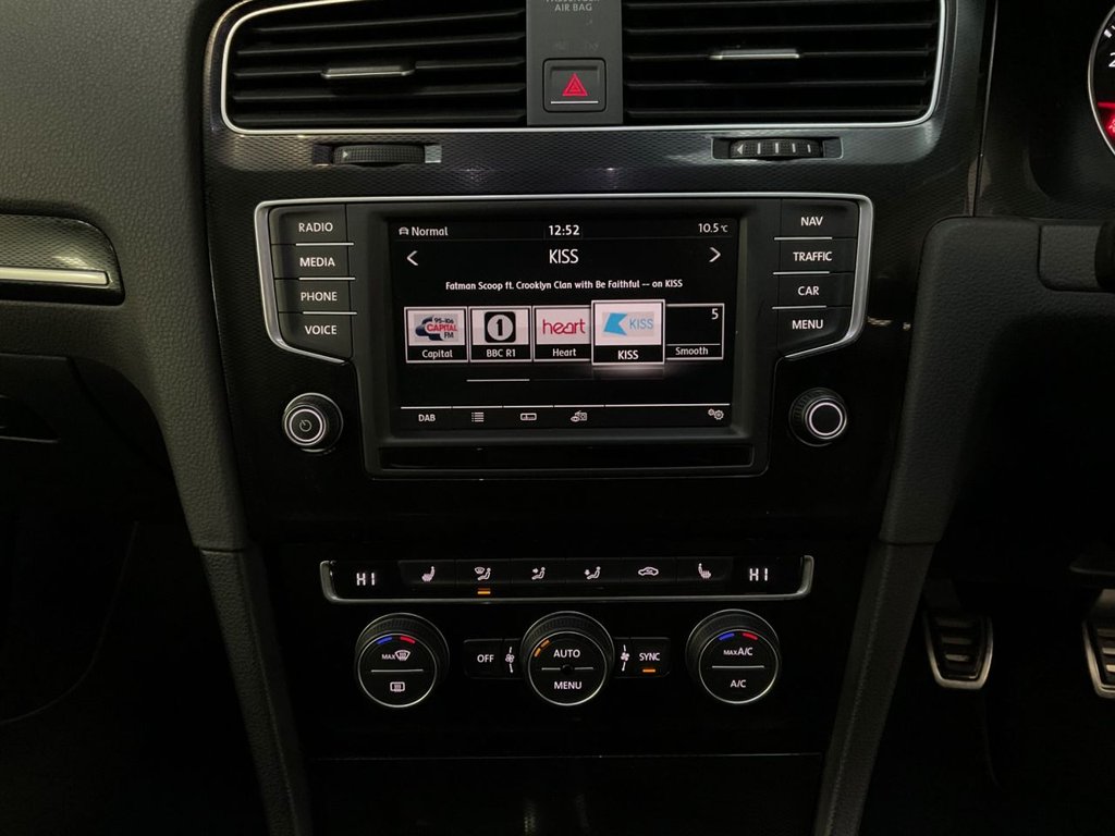 Used Volkswagen Golf 2016 for sale - 76900606: Photo 32