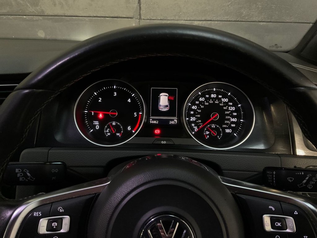 Used Volkswagen Golf 2016 for sale - 76900606: Photo 38