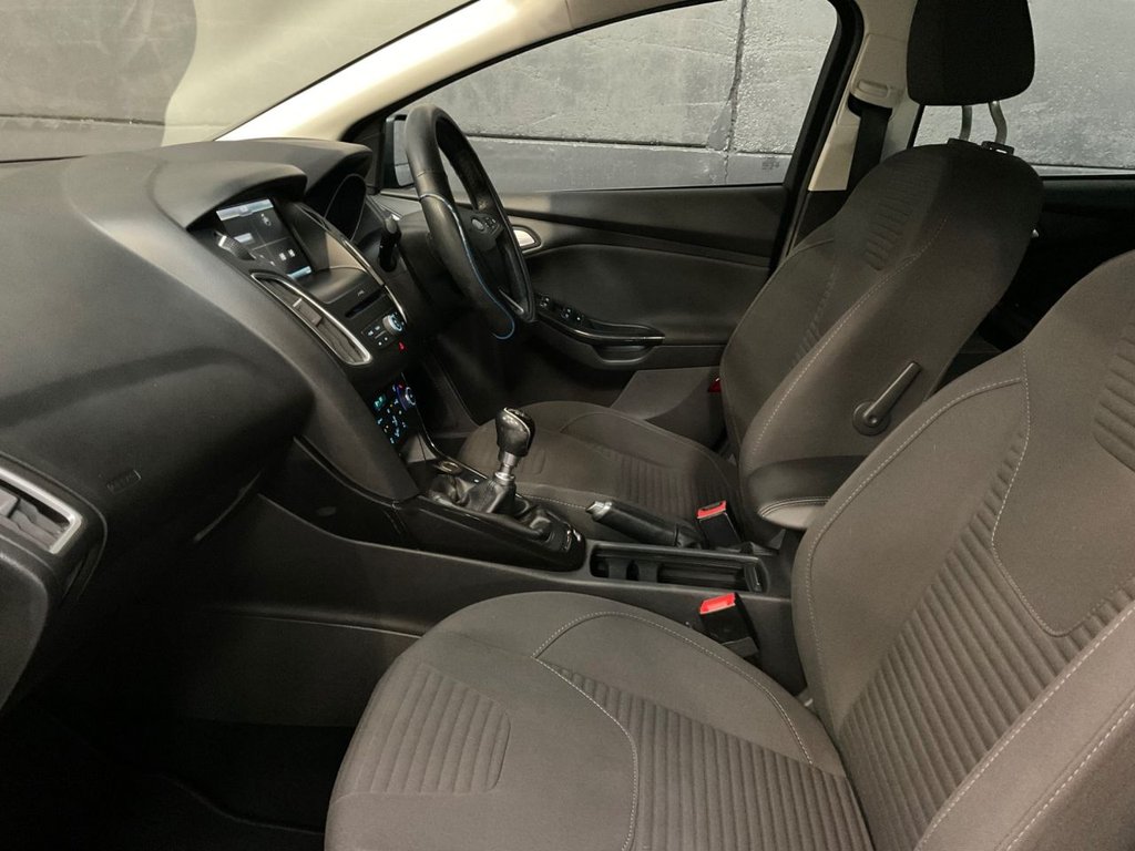 Used Ford Focus 2015 for sale - 76617373: Photo 30