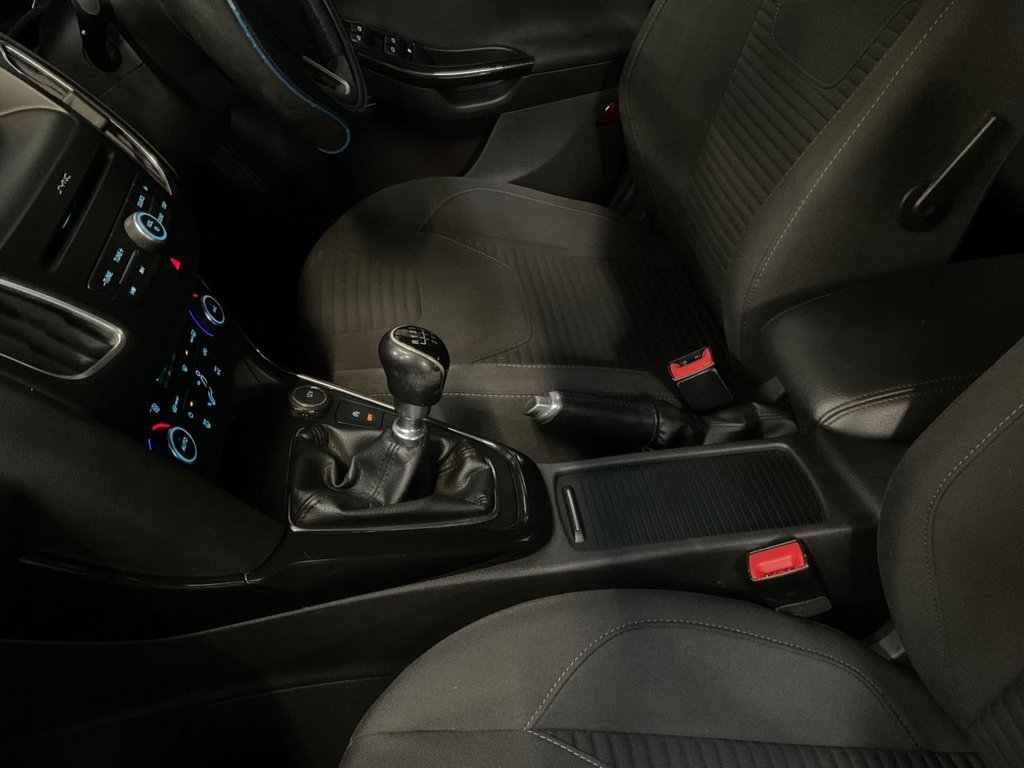 Used Ford Focus 2015 for sale - 76617373: Photo 33