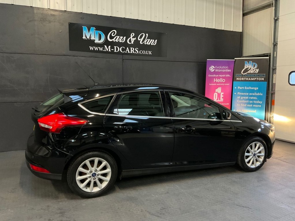 Used Ford Focus 2015 for sale - 76617373: Photo 4