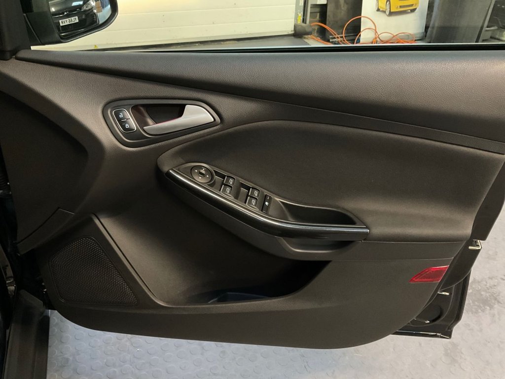 Used Ford Focus 2015 for sale - 76617373: Photo 44