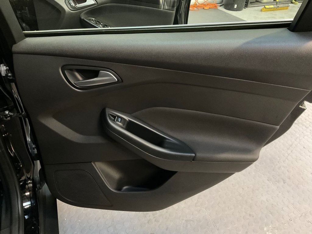 Used Ford Focus 2015 for sale - 76617373: Photo 46