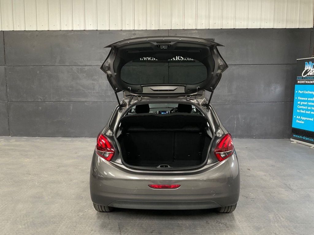 Used Peugeot 208 2019 for sale - 76820309: Photo 13