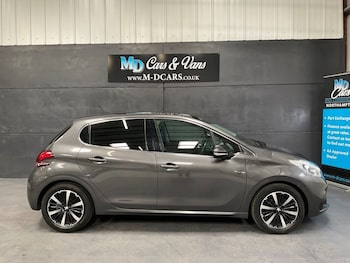 Used Peugeot 208 2019 for sale - 76820309: Photo