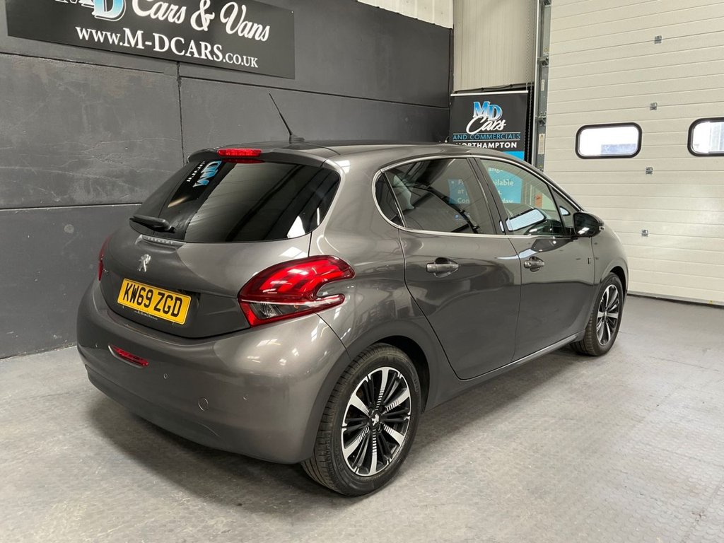 Used Peugeot 208 2019 for sale - 76820309: Photo 6