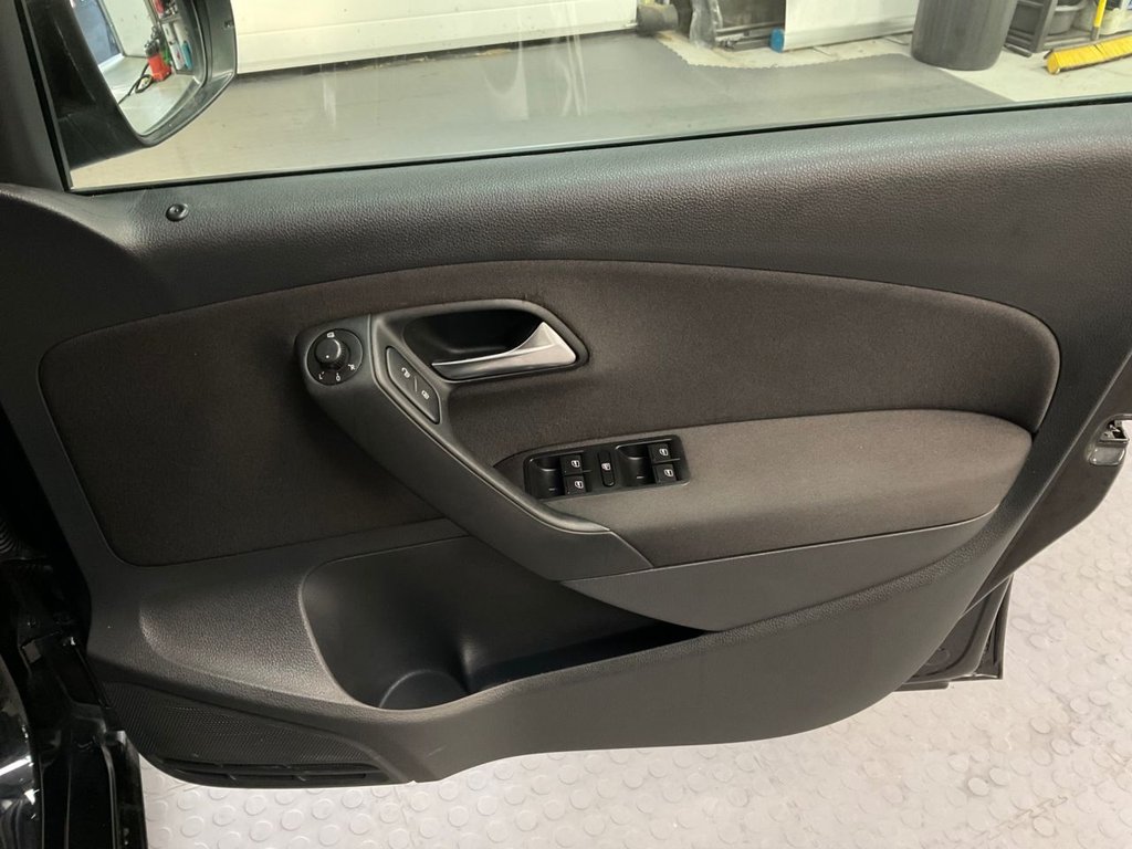 Used Volkswagen Polo 2014 for sale - 76848380: Photo 42