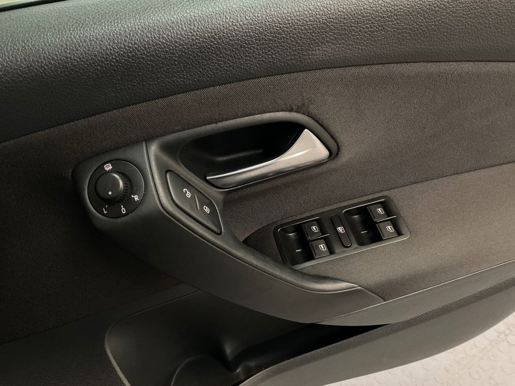 Used Volkswagen Polo 2014 for sale - 76848380: Photo 43
